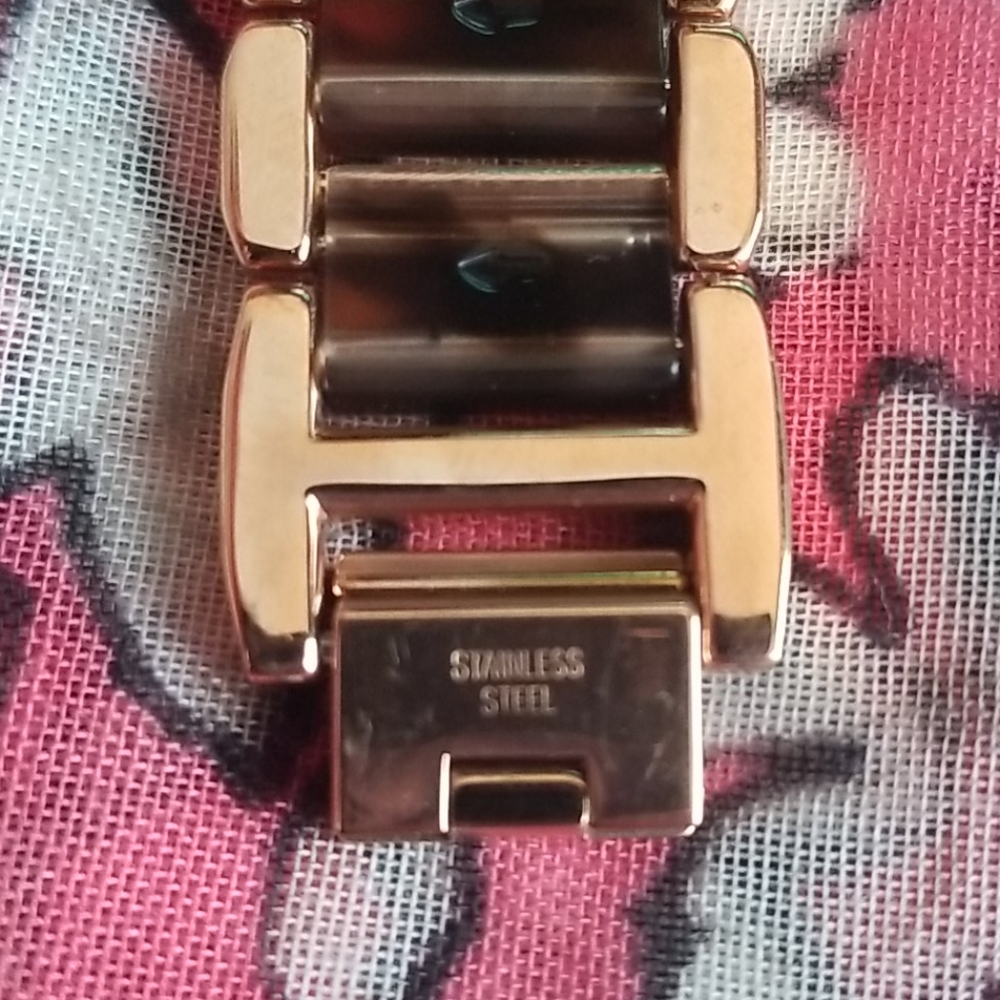 Barely Worn Michael Kors Mk Tortoise Shell Watch! - image 8